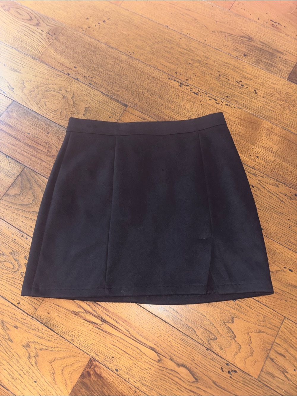 Faux Suede Classic Black Women's Mini Skirt with Slit Detail Size Medium